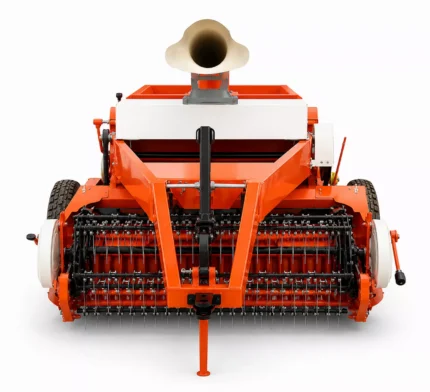 straw-reaper